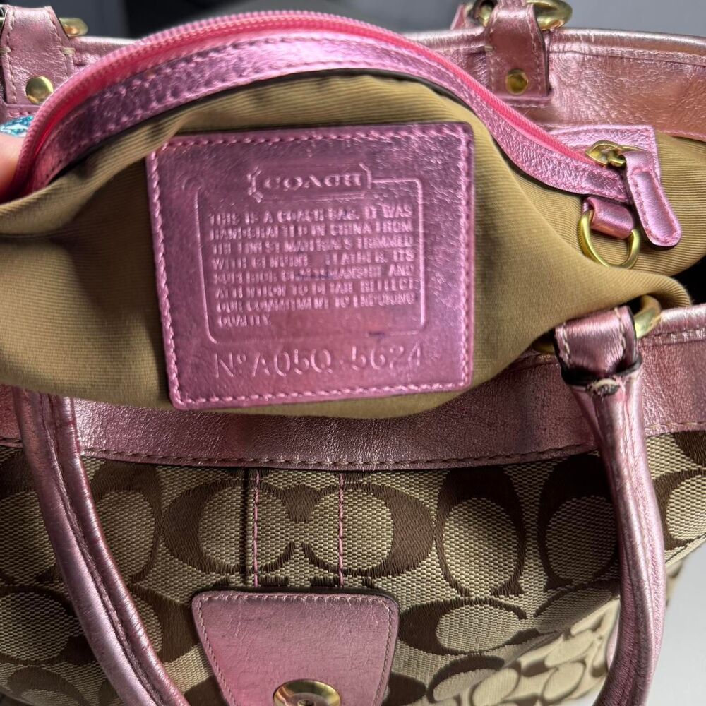 Coach Metallic Pink Shoulder bag - Picture 6 of 8